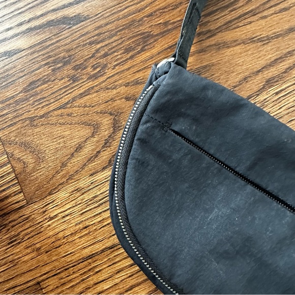 lululemon athletica Black All Night Micro Festival Crossbody Sling bag - Picture 4 of 14